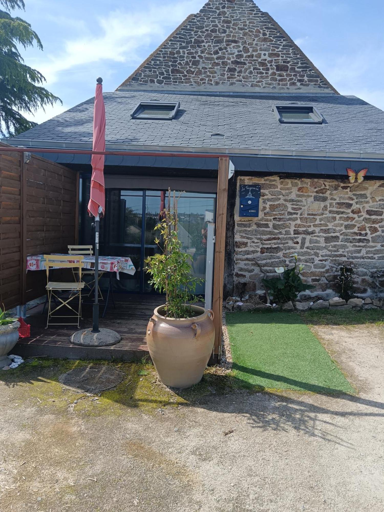 La Chaumiere En Bellevue Hotel Muzillac Exterior photo